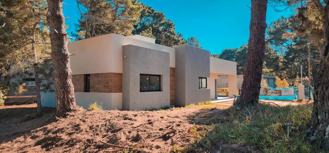 Casa Moderna 3 DORM En Costa Del Este - A ESTRENAR!