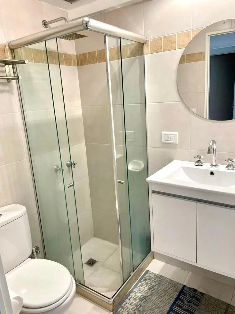Cuatro Dormitorios Dos Baños Con Cochera, Balcón Y Amenities