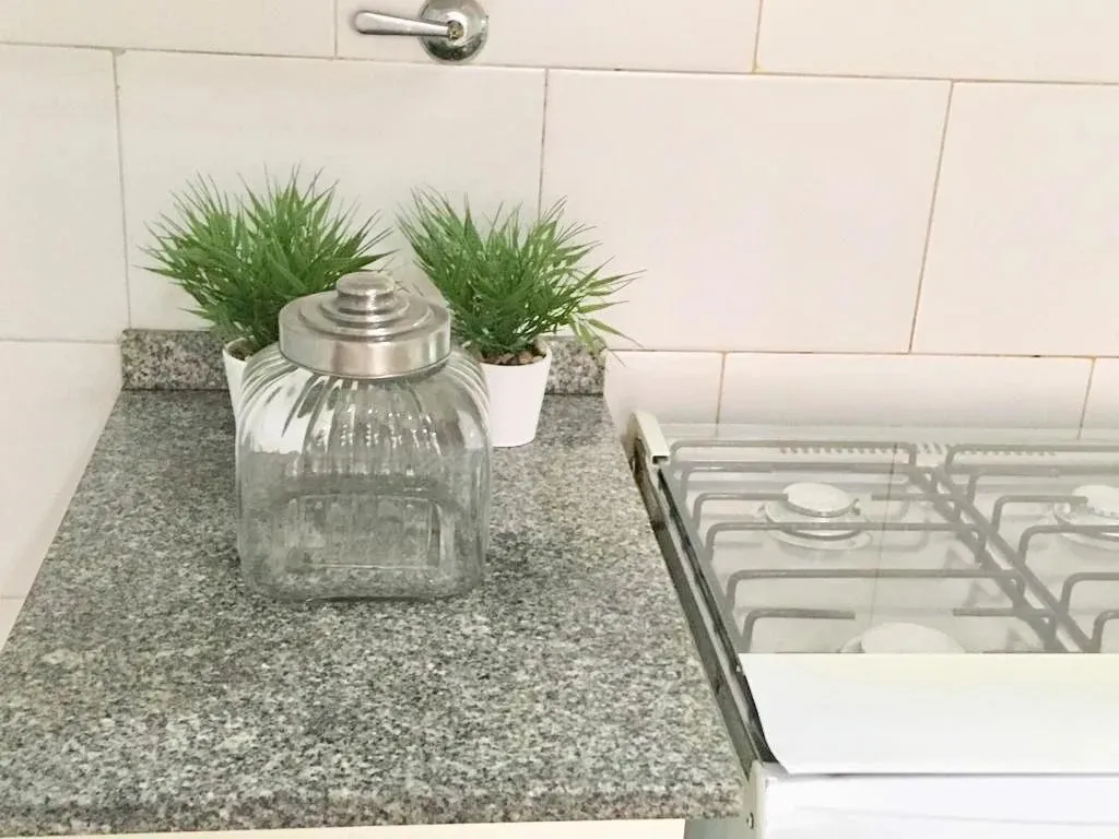 Cuatro Dormitorios Dos Baños Con Cochera, Balcón Y Amenities