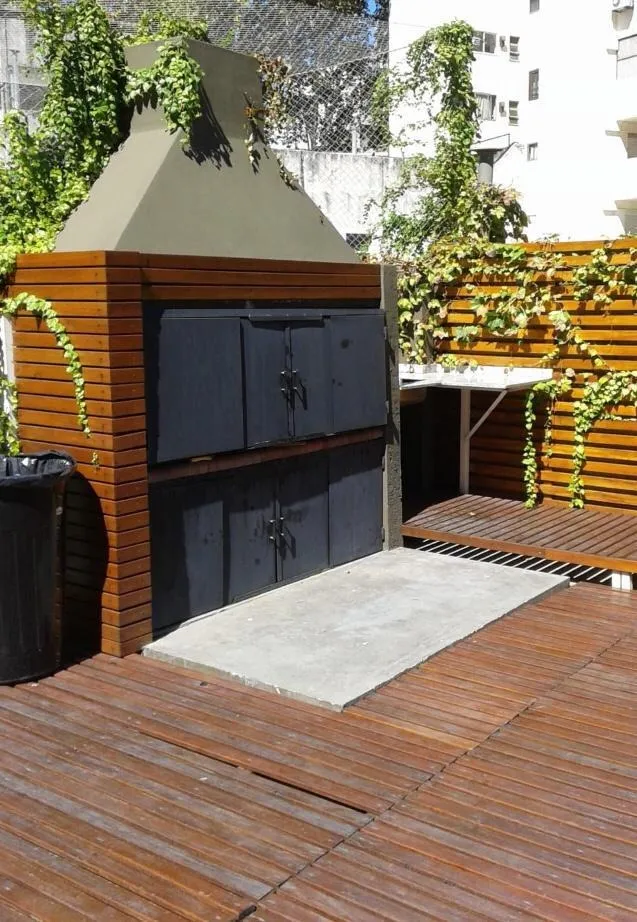 Cuatro Dormitorios Dos Baños Con Cochera, Balcón Y Amenities
