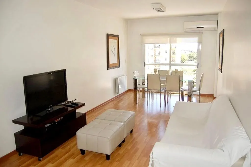 Cuatro Dormitorios Dos Baños Con Cochera, Balcón Y Amenities