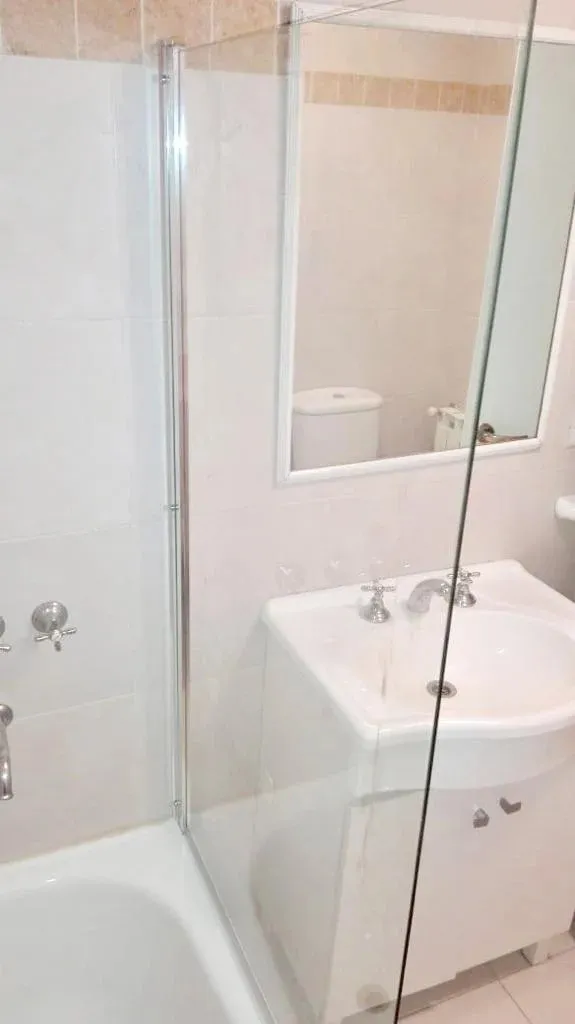 Cuatro Dormitorios Dos Baños Con Cochera, Balcón Y Amenities