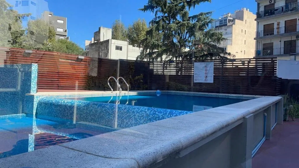 Cuatro Dormitorios Dos Baños Con Cochera, Balcón Y Amenities