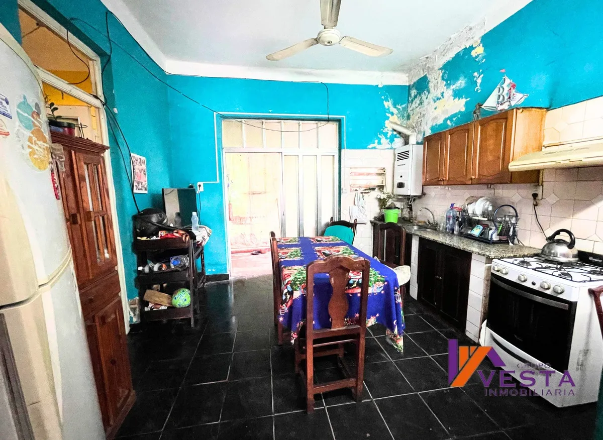Avenida Entre Rios Al 1000-casa (ph)-venta