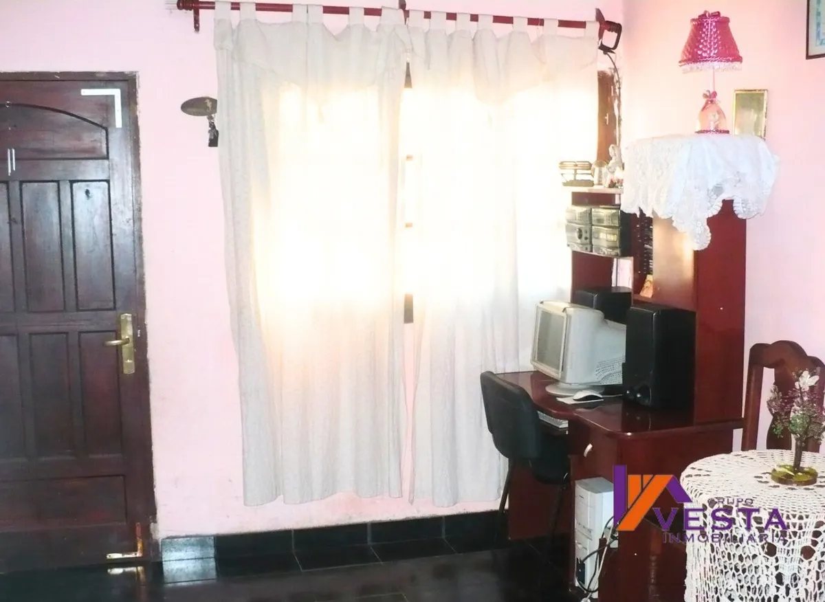 Avenida Entre Rios Al 1000-casa (ph)-venta