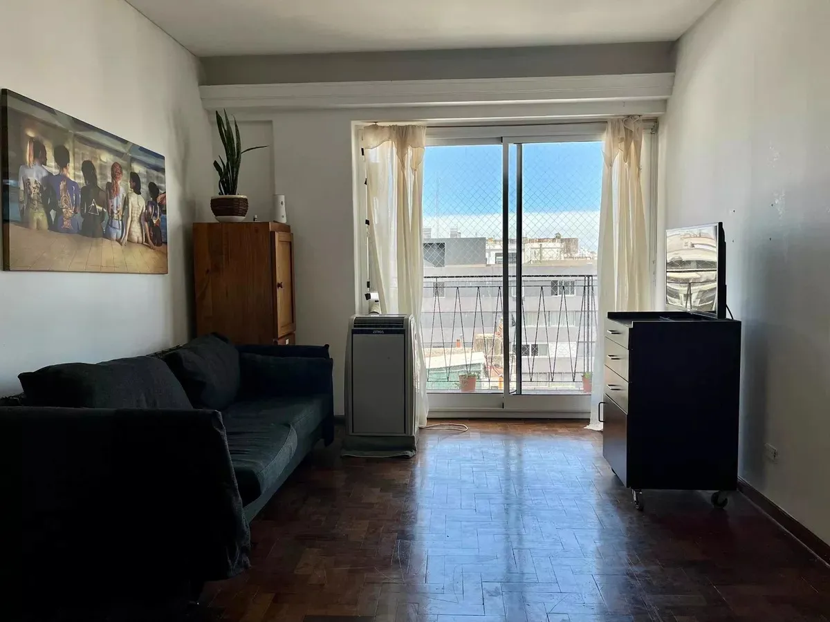 Departamento Cuatro Ambientes Con Balcón