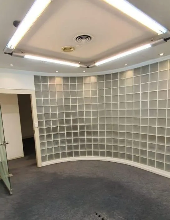 Local Comercial Con Oficinas En Retiro