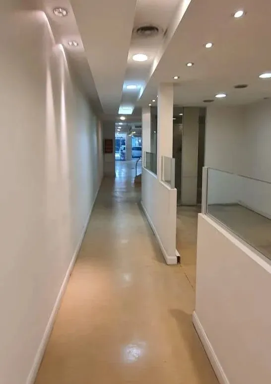 Local Comercial Con Oficinas En Retiro