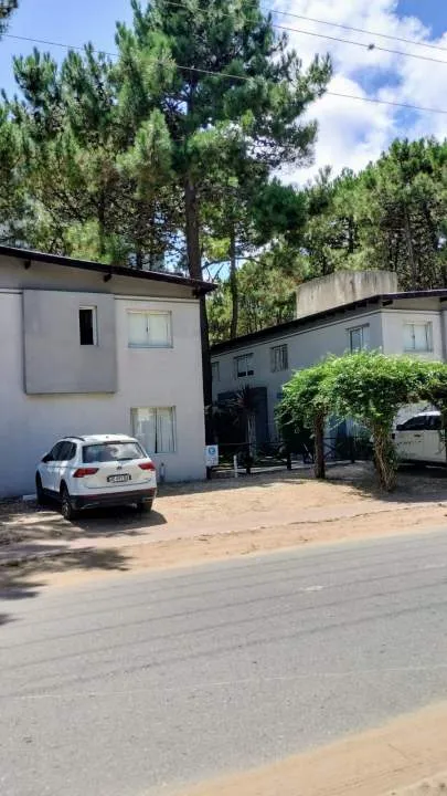 En Pinamar | Confortable dúplex con patio