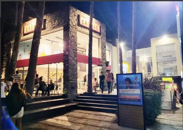 En Cariló | Local en Galería Los Tipales