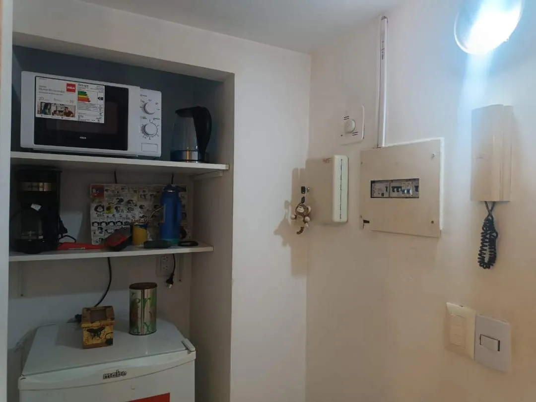 Excelente oficina super luminosa amoblada