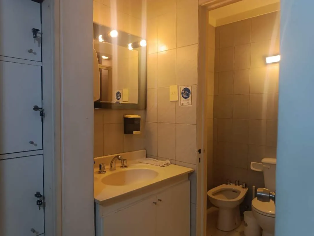 Excelente oficina super luminosa amoblada