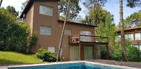 En Cariló | Casa Pino Torres