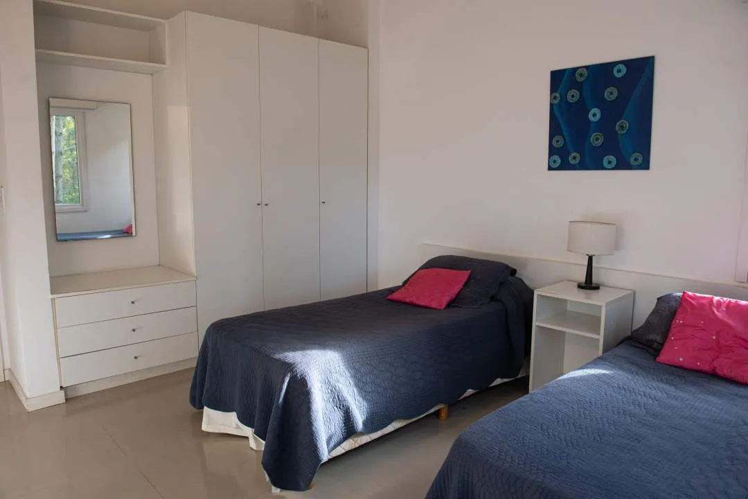 En Cariló | Casa Ñandú y Ciprés