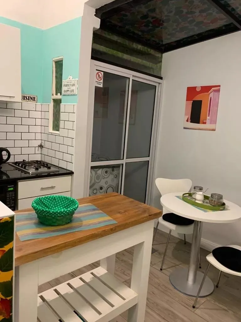 Dos Ambientes Con Lavadero En Patio