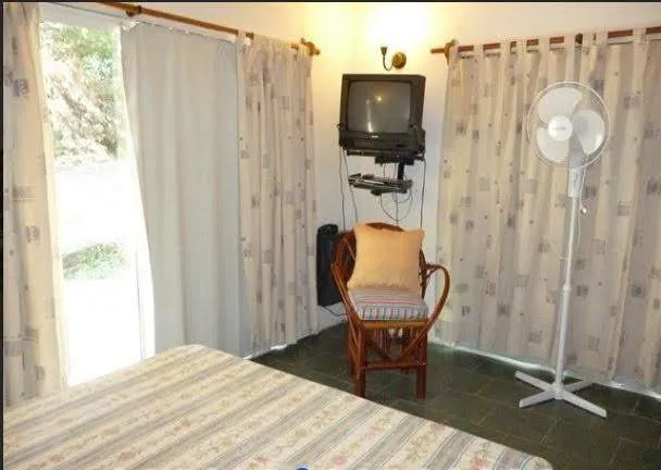 Cariló | Pequeña casa de campo Petrel