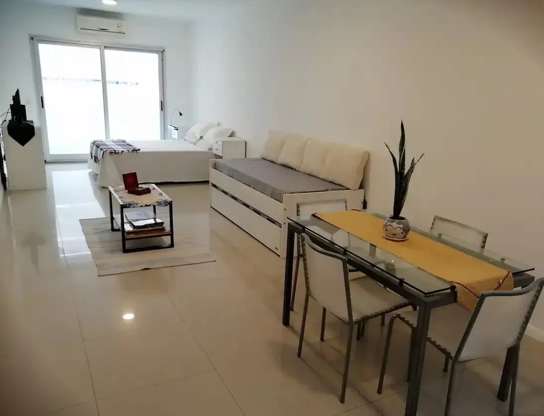 Monoambiente Con Balcón Y Cochera