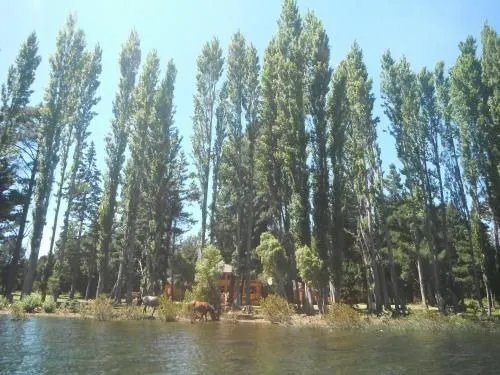 En Chubut | Hostería Frente al lago Epuyén