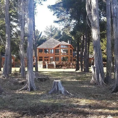 En Chubut | Hostería Frente al lago Epuyén