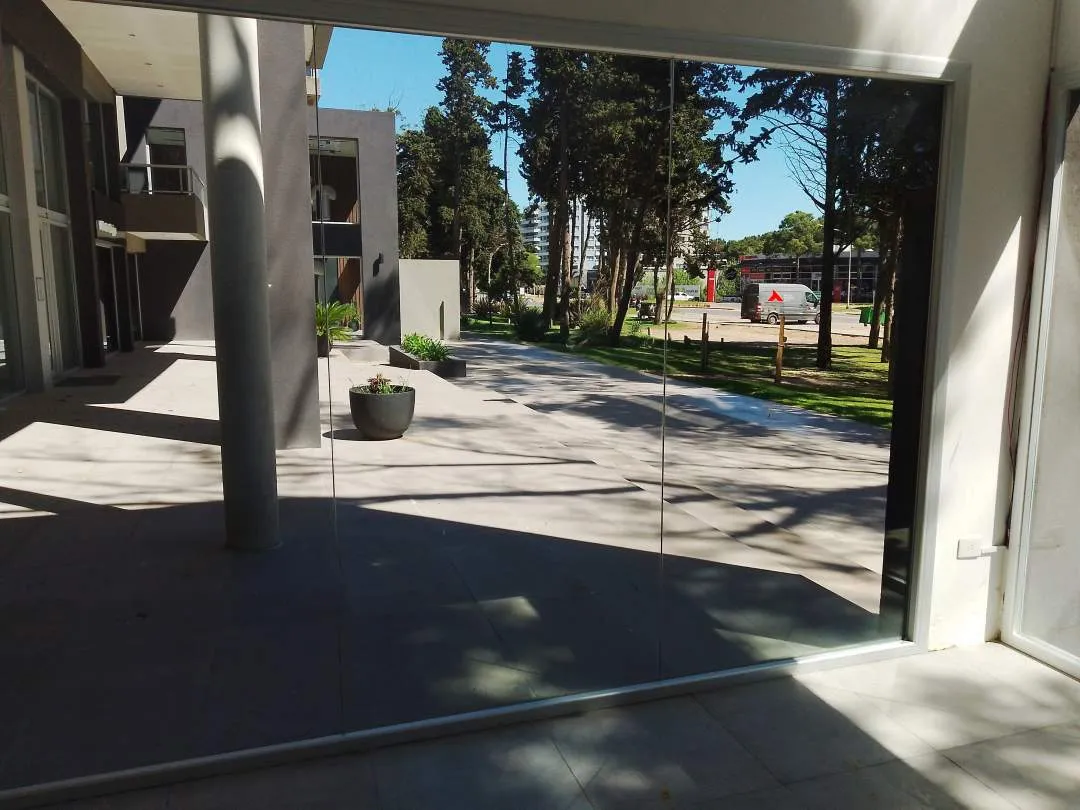 En Pinamar | Local en venta sobre Av. Bunge - A1