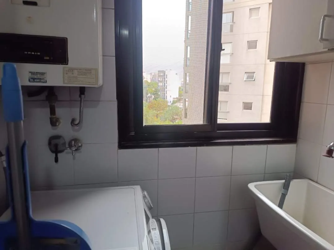 2 ambientes con cocina separada y balcon con vista abierta, seguridad 24hs.