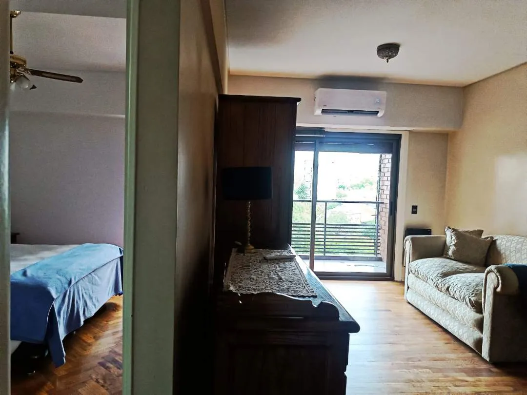 2 ambientes con cocina separada y balcon con vista abierta, seguridad 24hs.