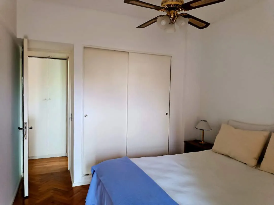 2 ambientes con cocina separada y balcon con vista abierta, seguridad 24hs.