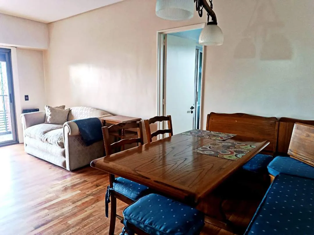 2 ambientes con cocina separada y balcon con vista abierta, seguridad 24hs.
