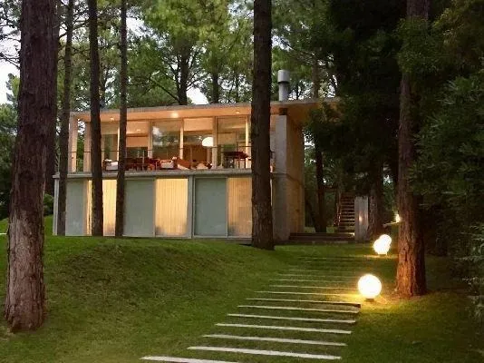 En Cariló | Pino, Confortable casa en pleno bosque! A1.-