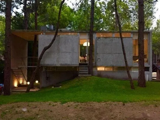 En Cariló | Pino, Confortable casa en pleno bosque! A1.-