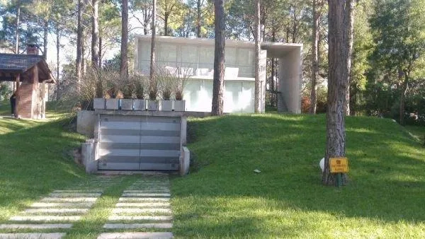 En Cariló | Pino, Confortable casa en pleno bosque! A1.-
