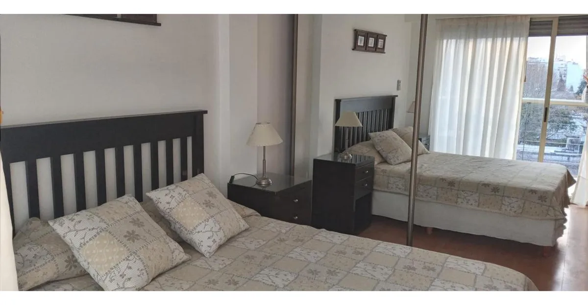 Tres Ambientes Con Balcón