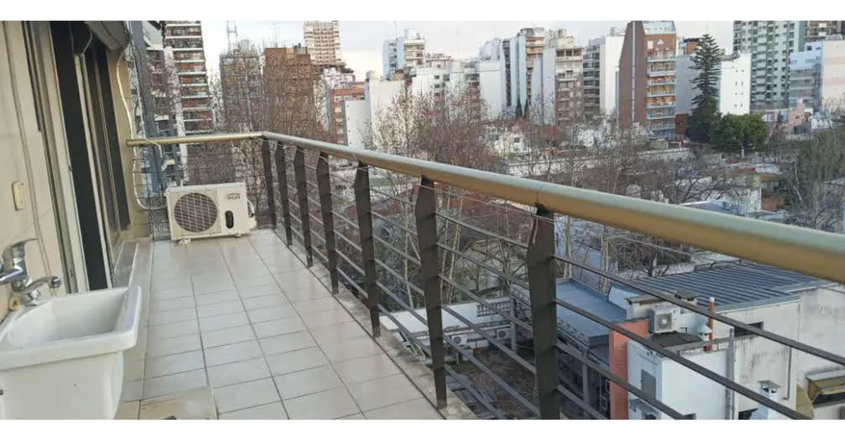 Tres Ambientes Con Balcón