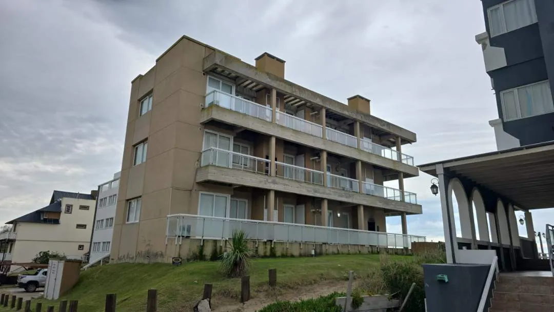 En Ostende| Departamento con salida al mar